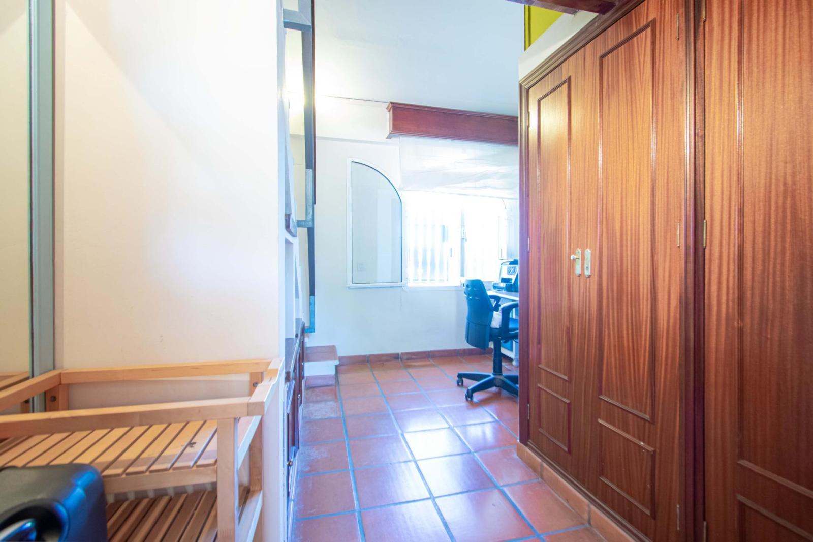 Chalet for Sale in Valencina de la Concepción
