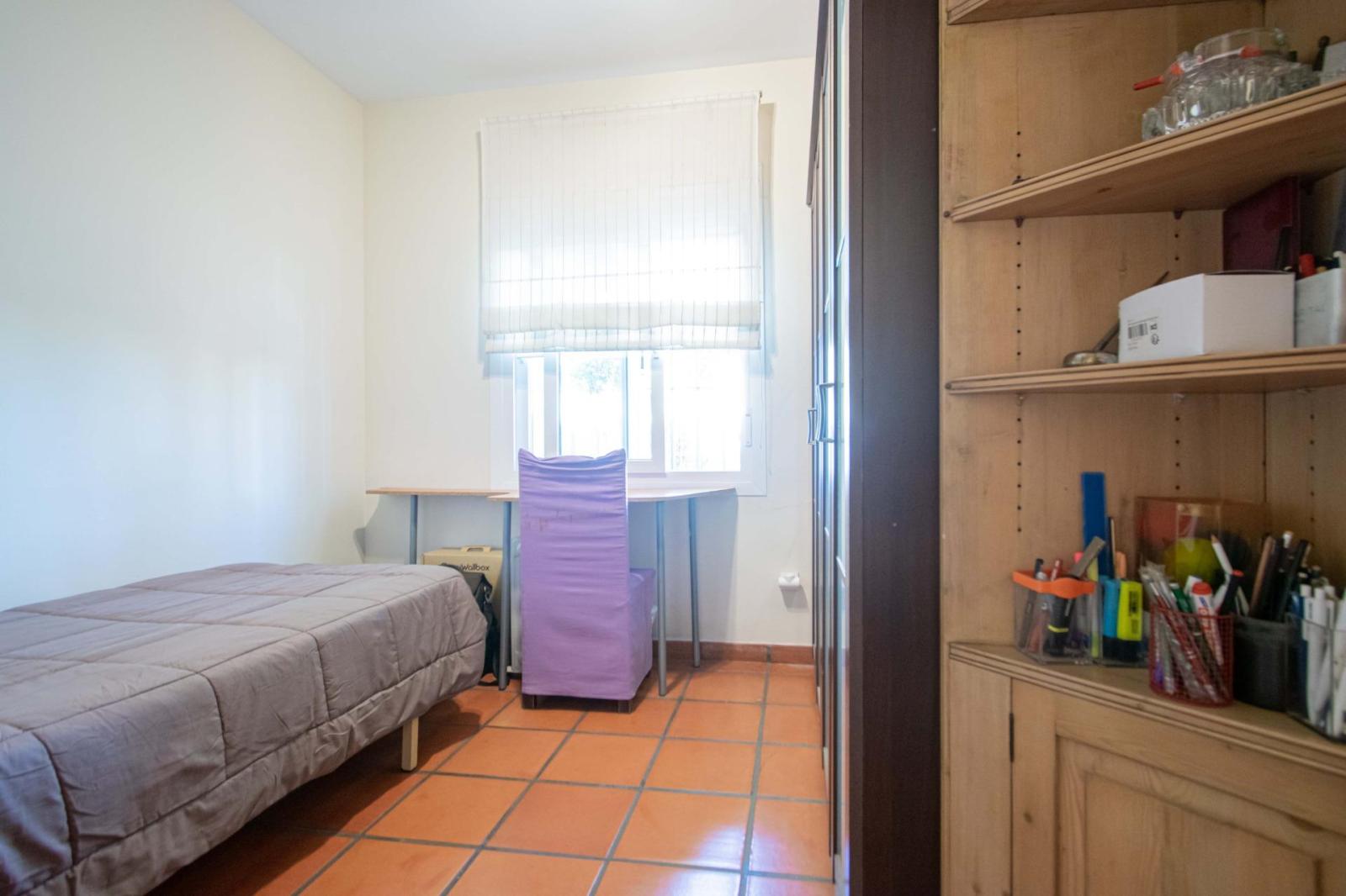 Chalet for Sale in Valencina de la Concepción