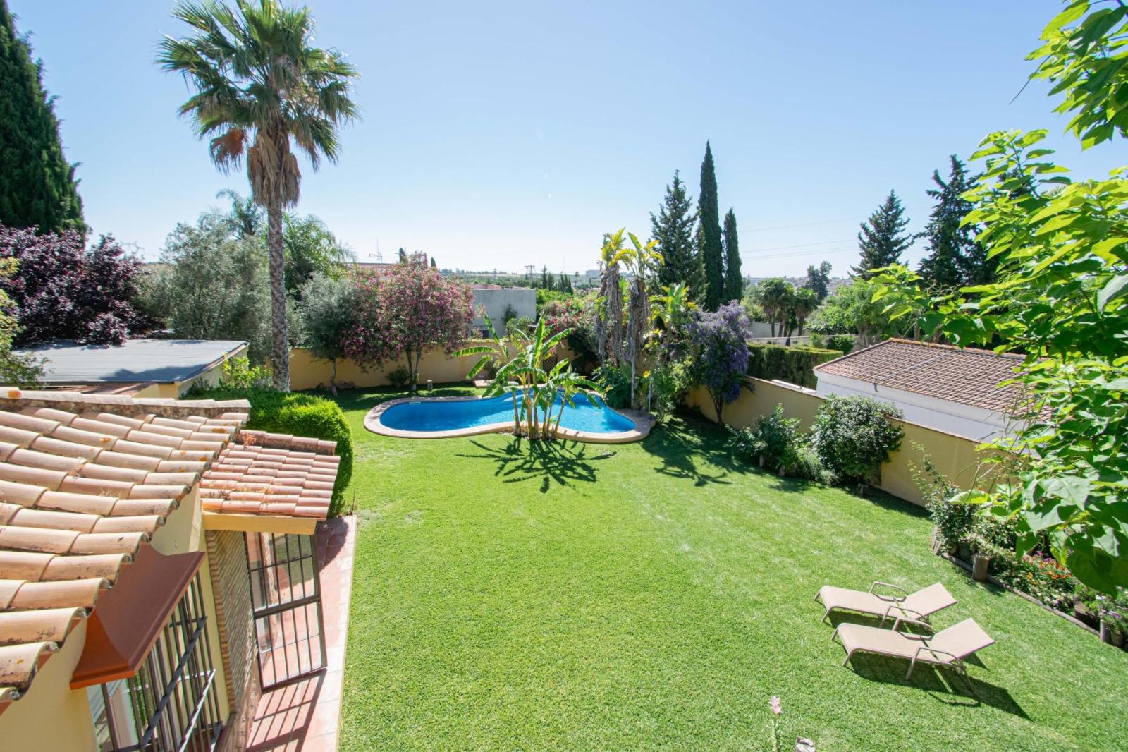 Chalet for Sale in Valencina de la Concepción