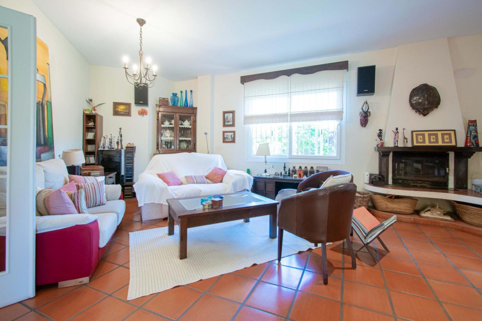 Chalet for Sale in Valencina de la Concepción