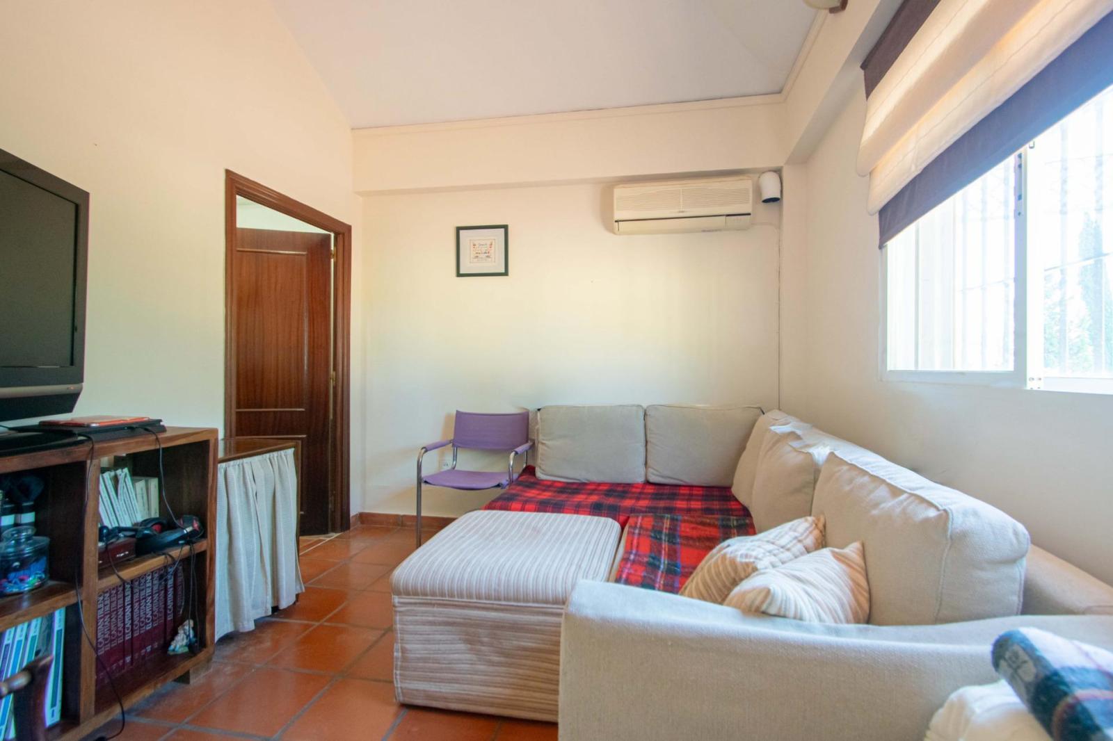 Chalet for Sale in Valencina de la Concepción