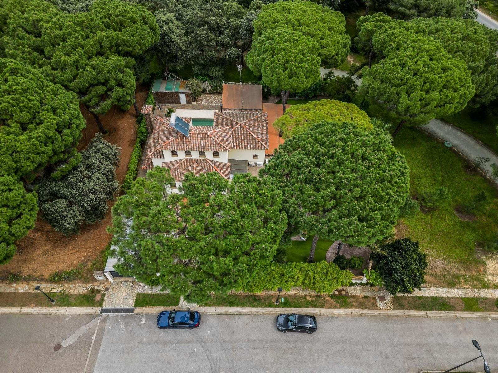 Villa for Sale in Bollullos de la Mitación