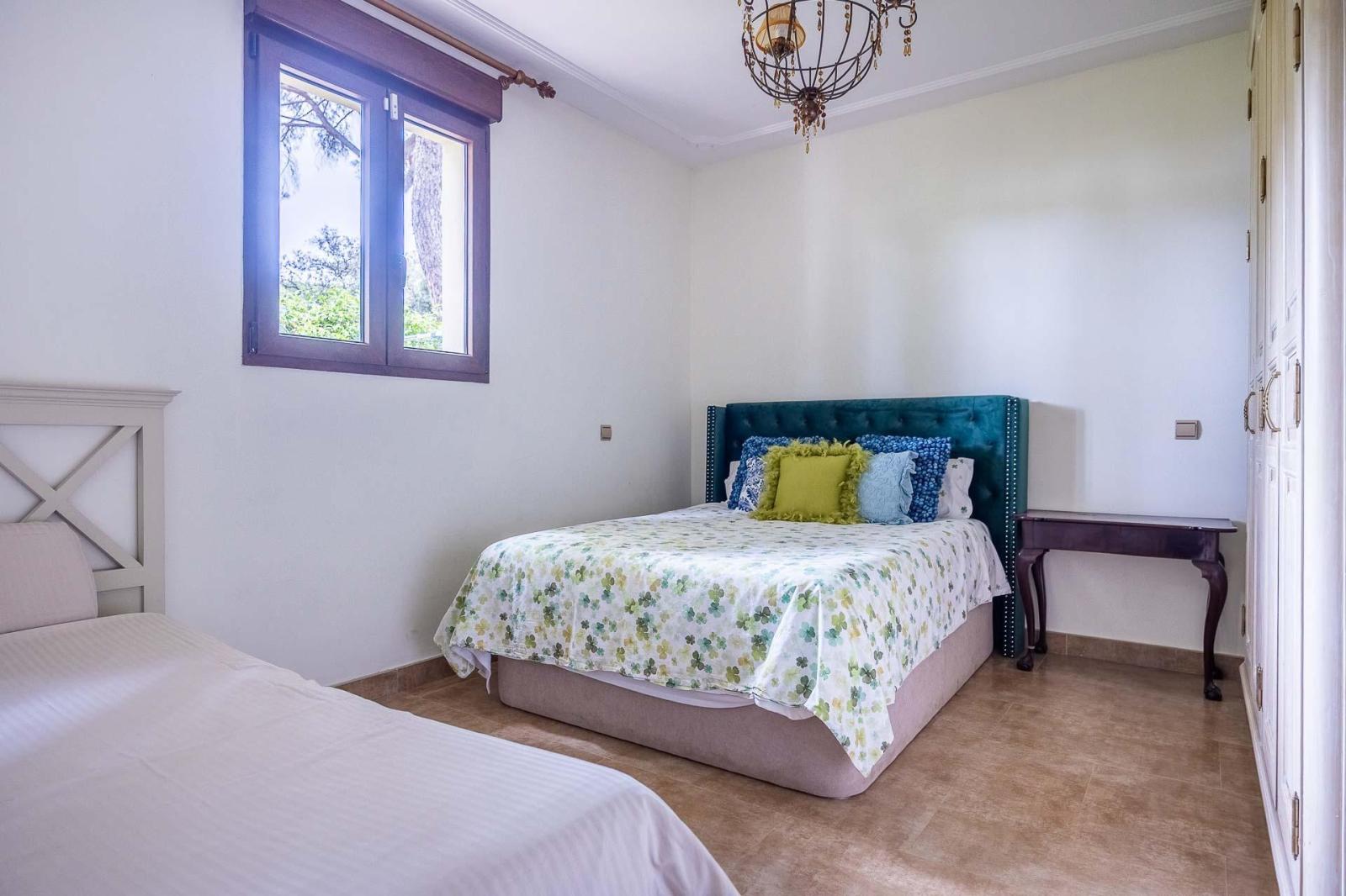 Villa for Sale in Bollullos de la Mitación