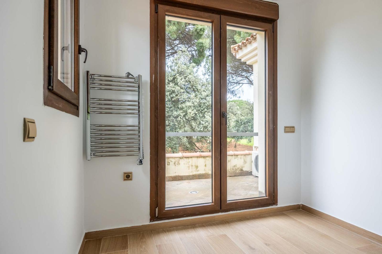 Villa for Sale in Bollullos de la Mitación