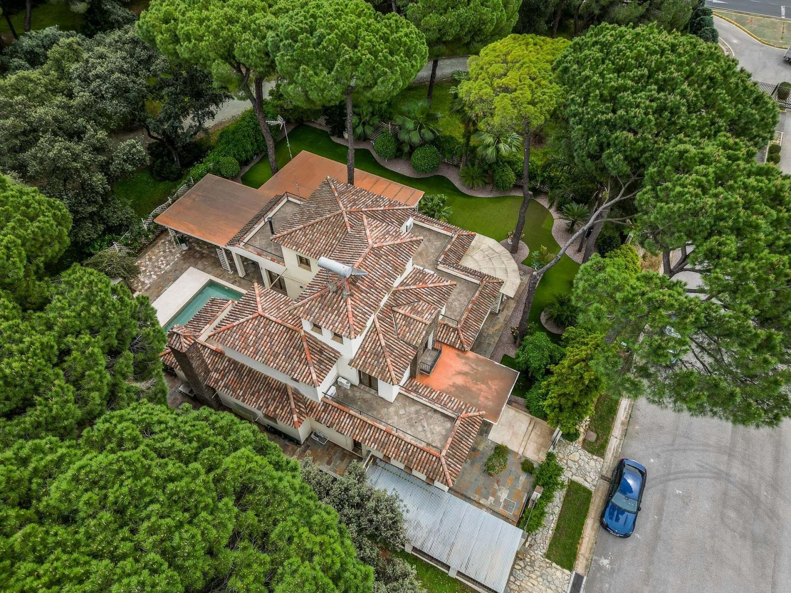 Villa for Sale in Bollullos de la Mitación