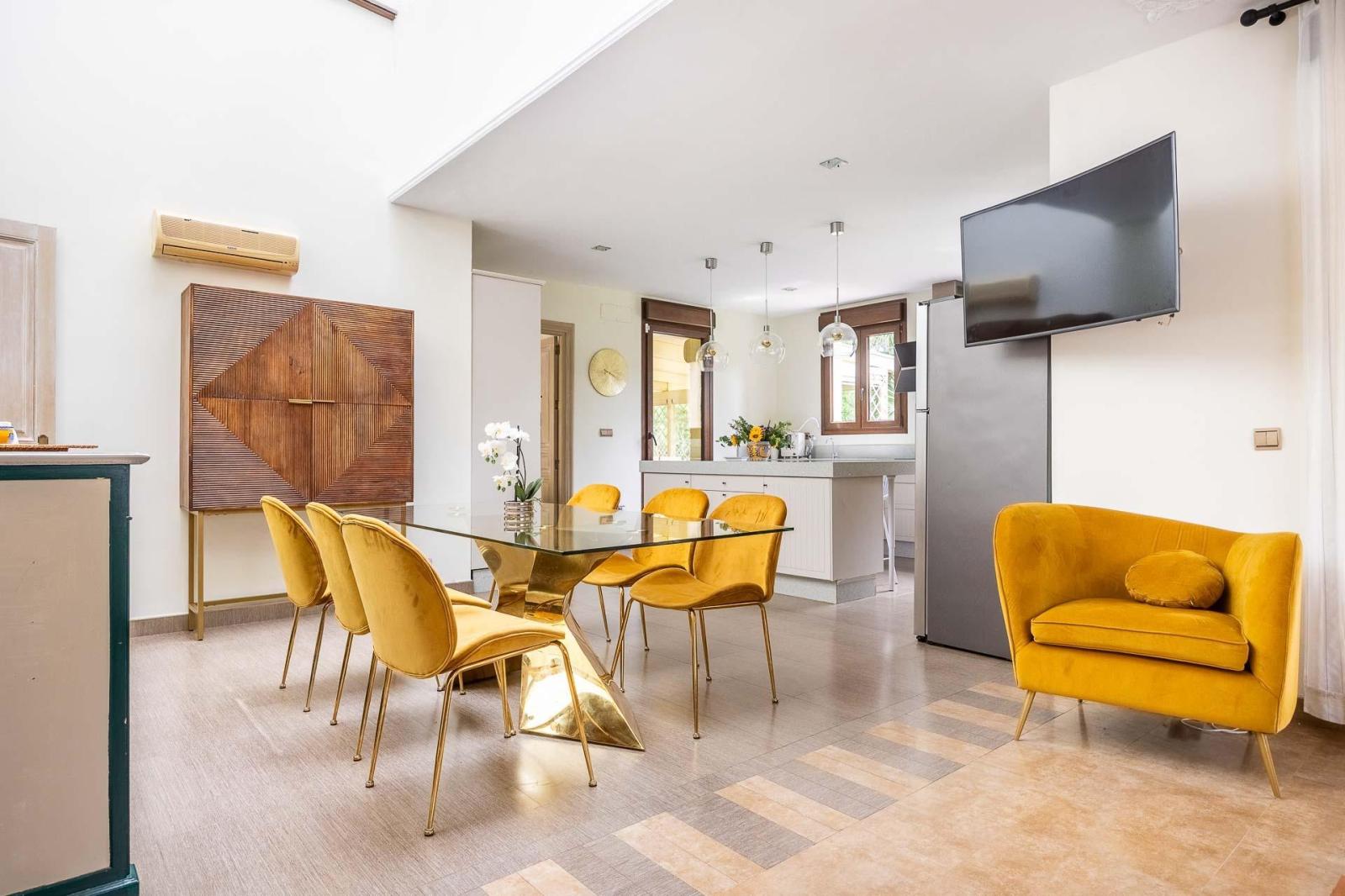 Villa for Sale in Bollullos de la Mitación