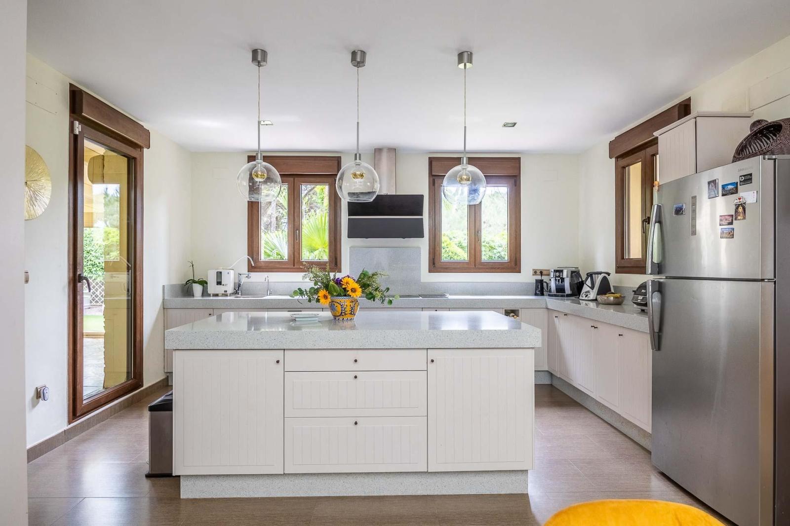 Villa for Sale in Bollullos de la Mitación