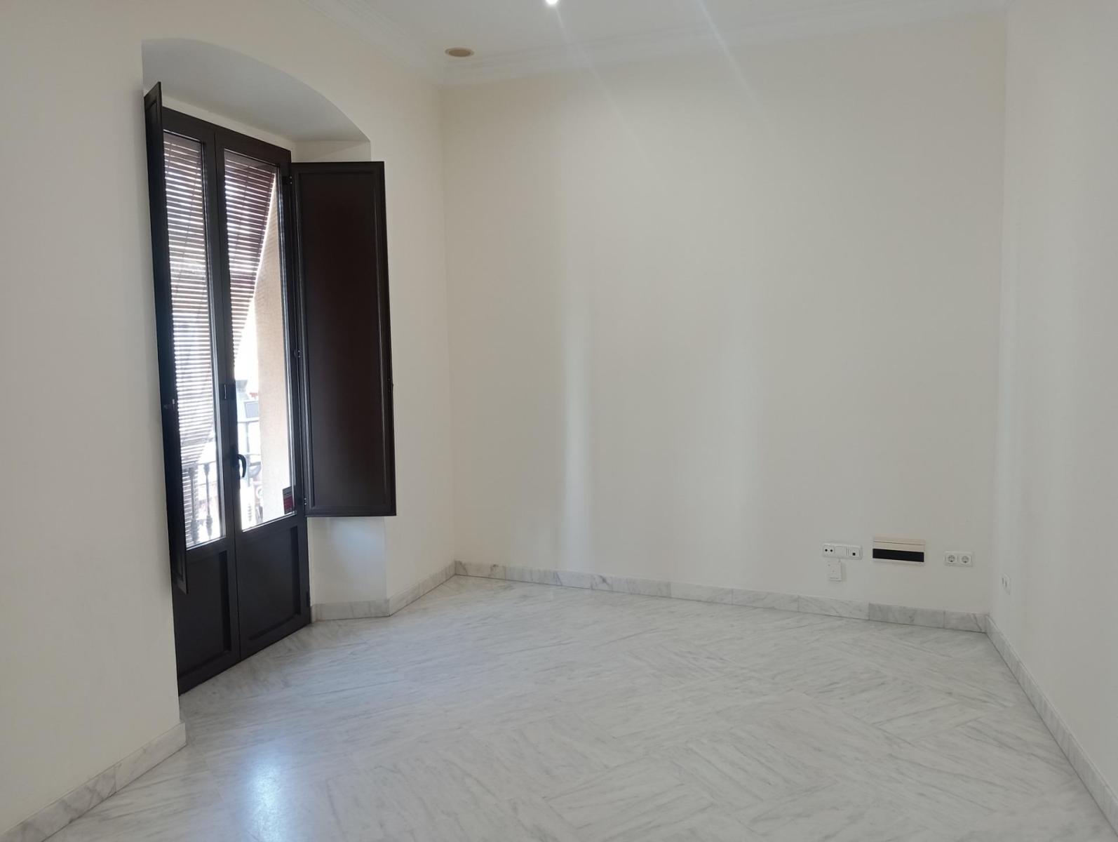 Flat for Rent in Sevilla