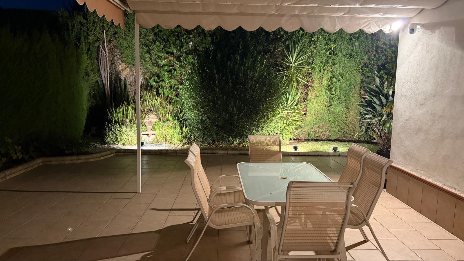 Chalet for Sale in Espartinas