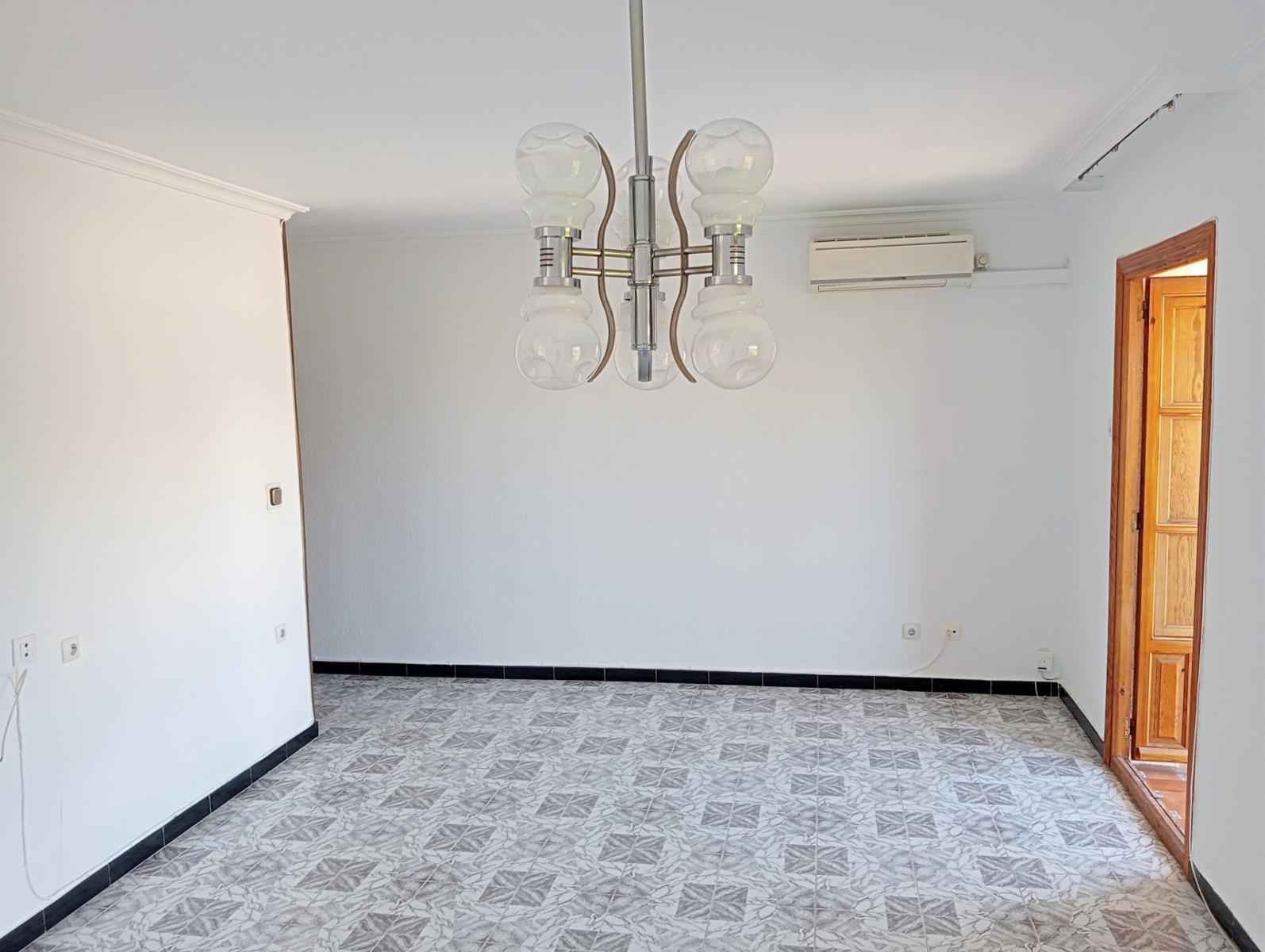 Flat for Rent in Sevilla