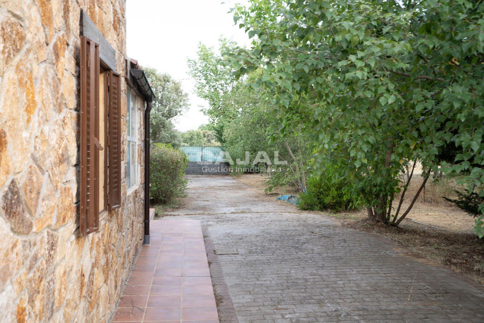 Chalet for Sale in Fresno de Cantespino