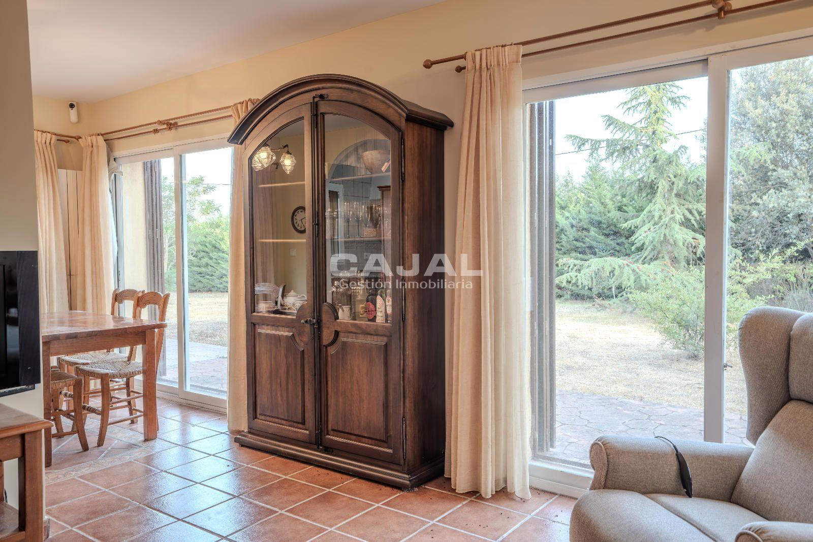 Chalet for Sale in Fresno de Cantespino
