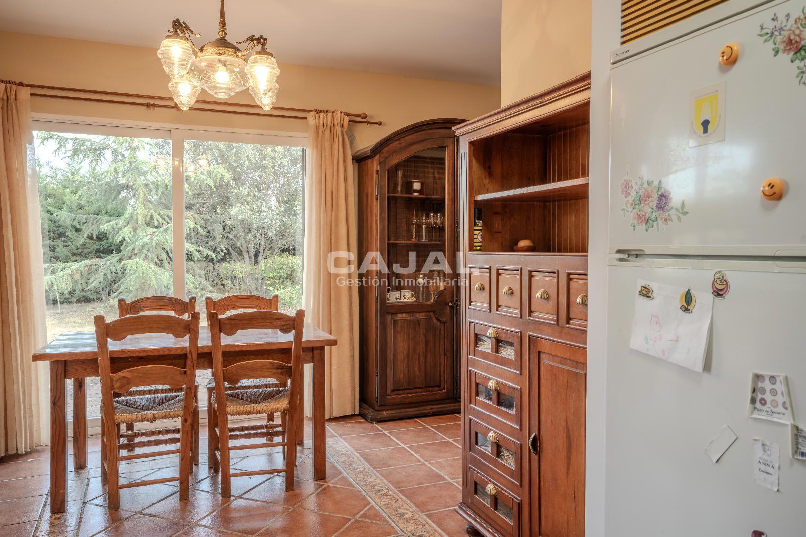 Chalet for Sale in Fresno de Cantespino