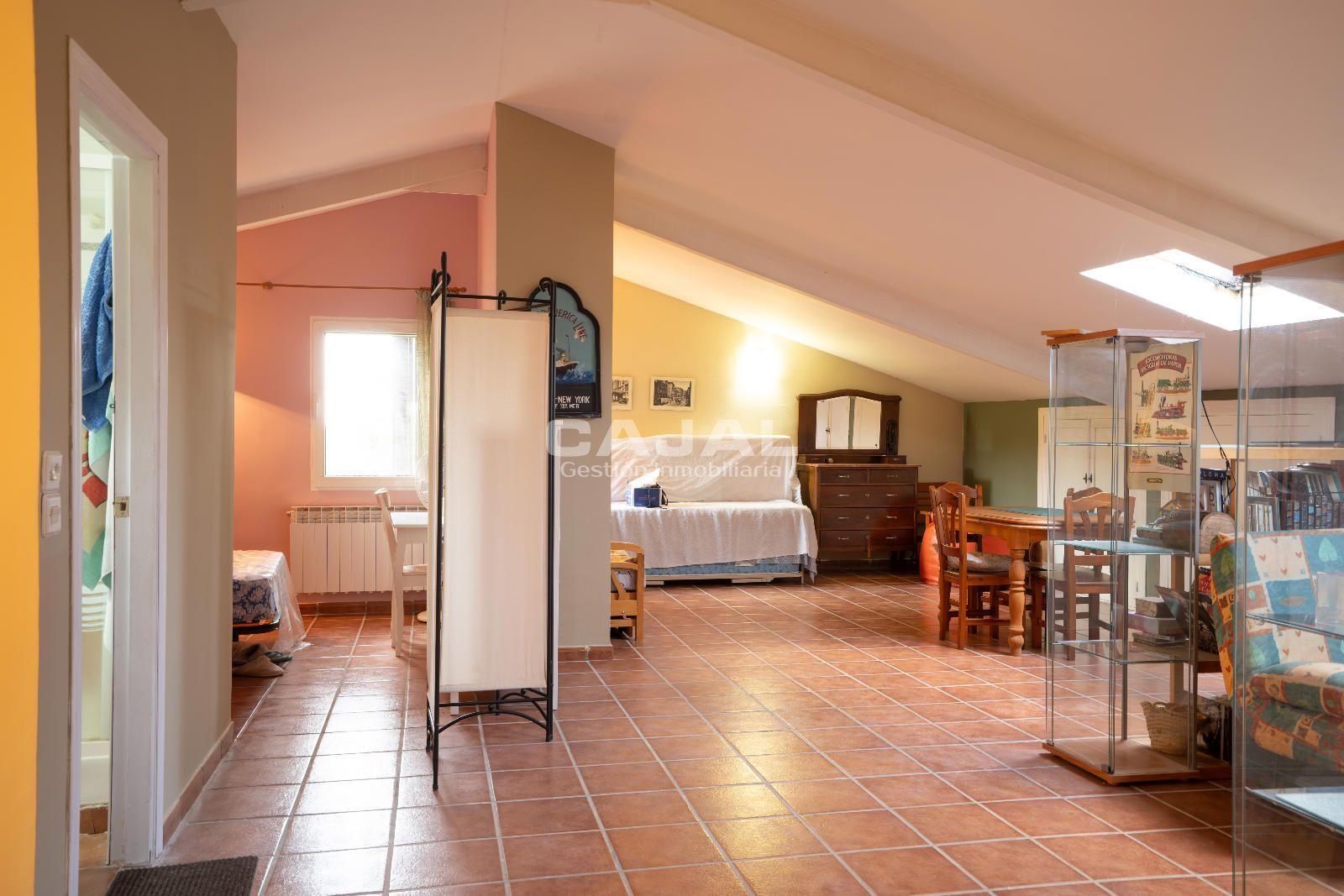 Chalet for Sale in Fresno de Cantespino