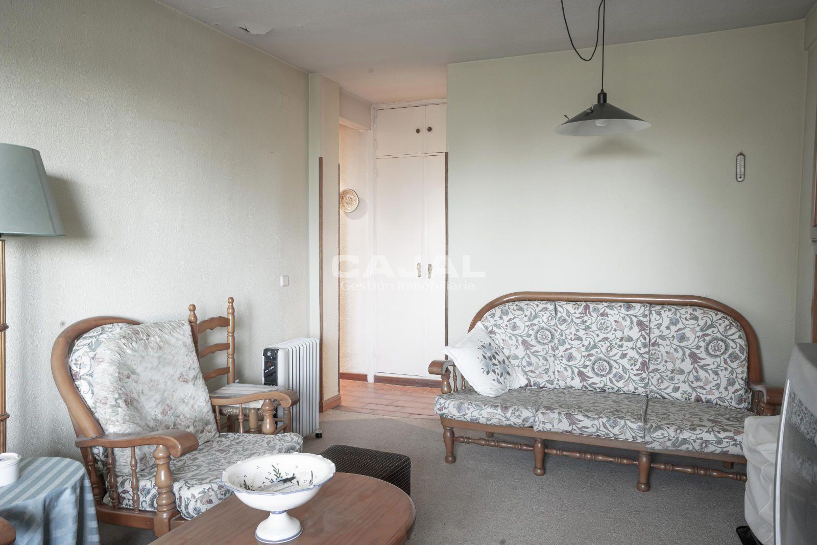 Flat for Sale in Cerezo de Arriba