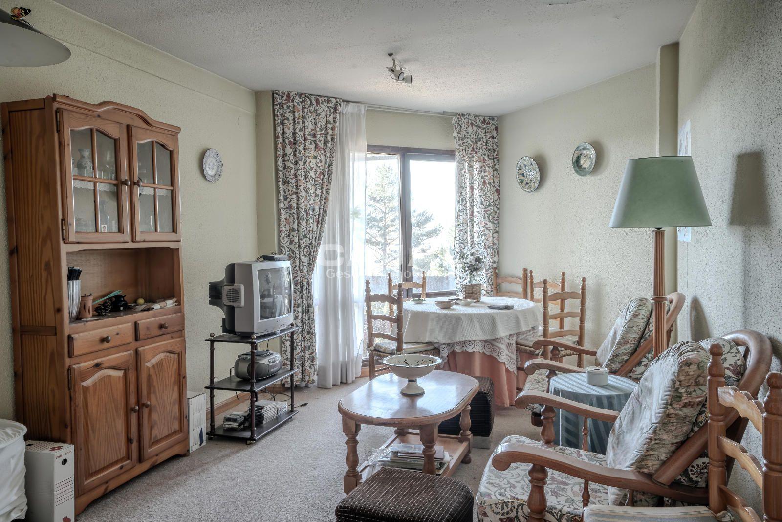Flat for Sale in Cerezo de Arriba