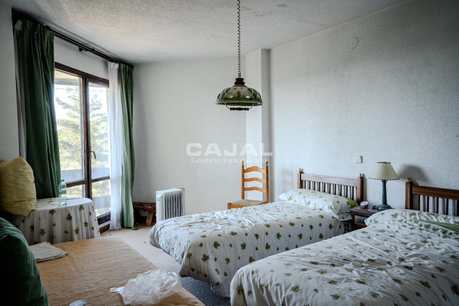 Flat for Sale in Cerezo de Arriba