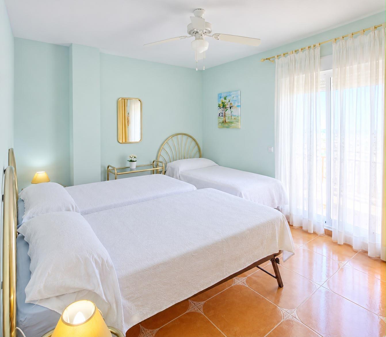 Villa for Sale in Cúllar Vega