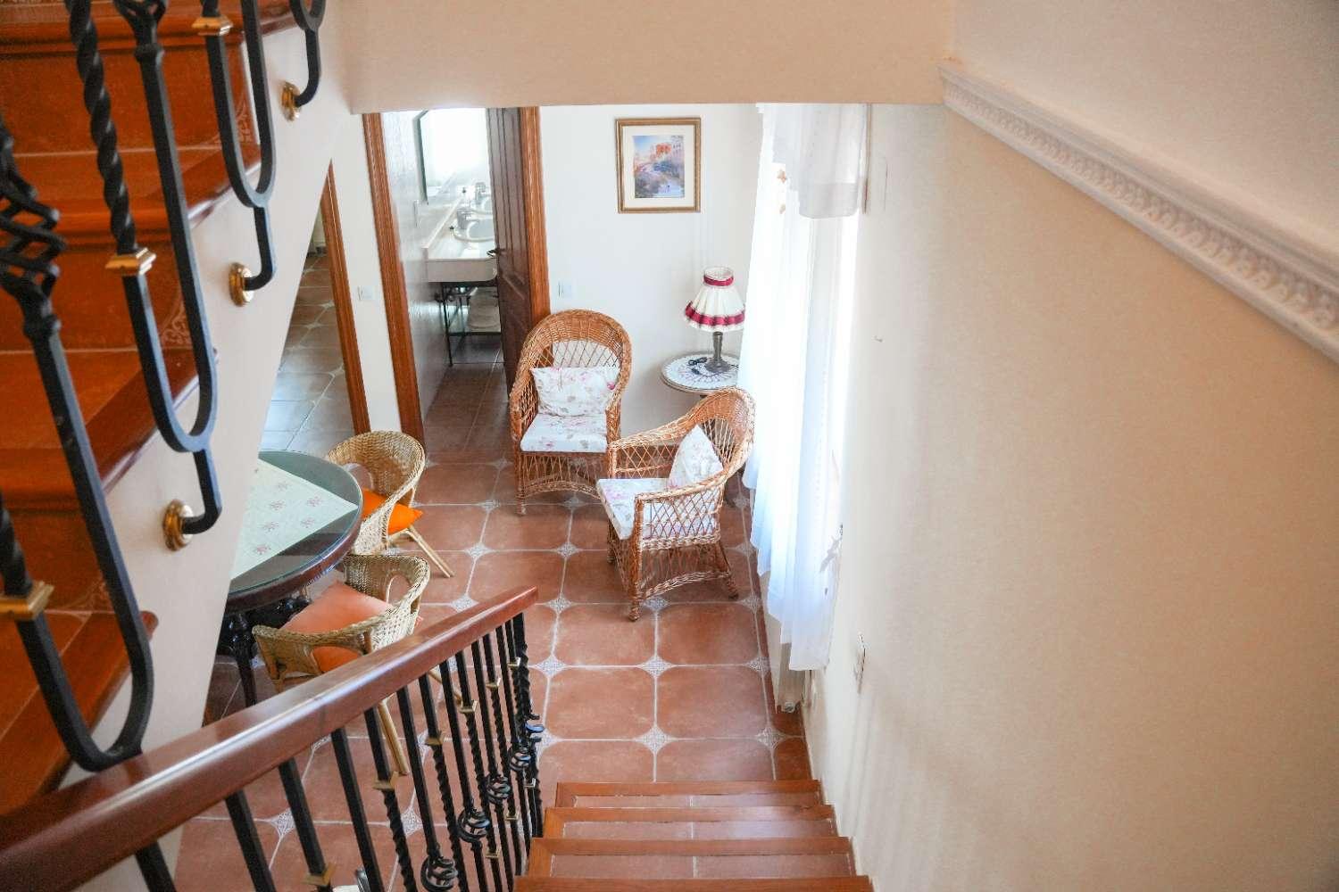 Villa for Sale in Cúllar Vega
