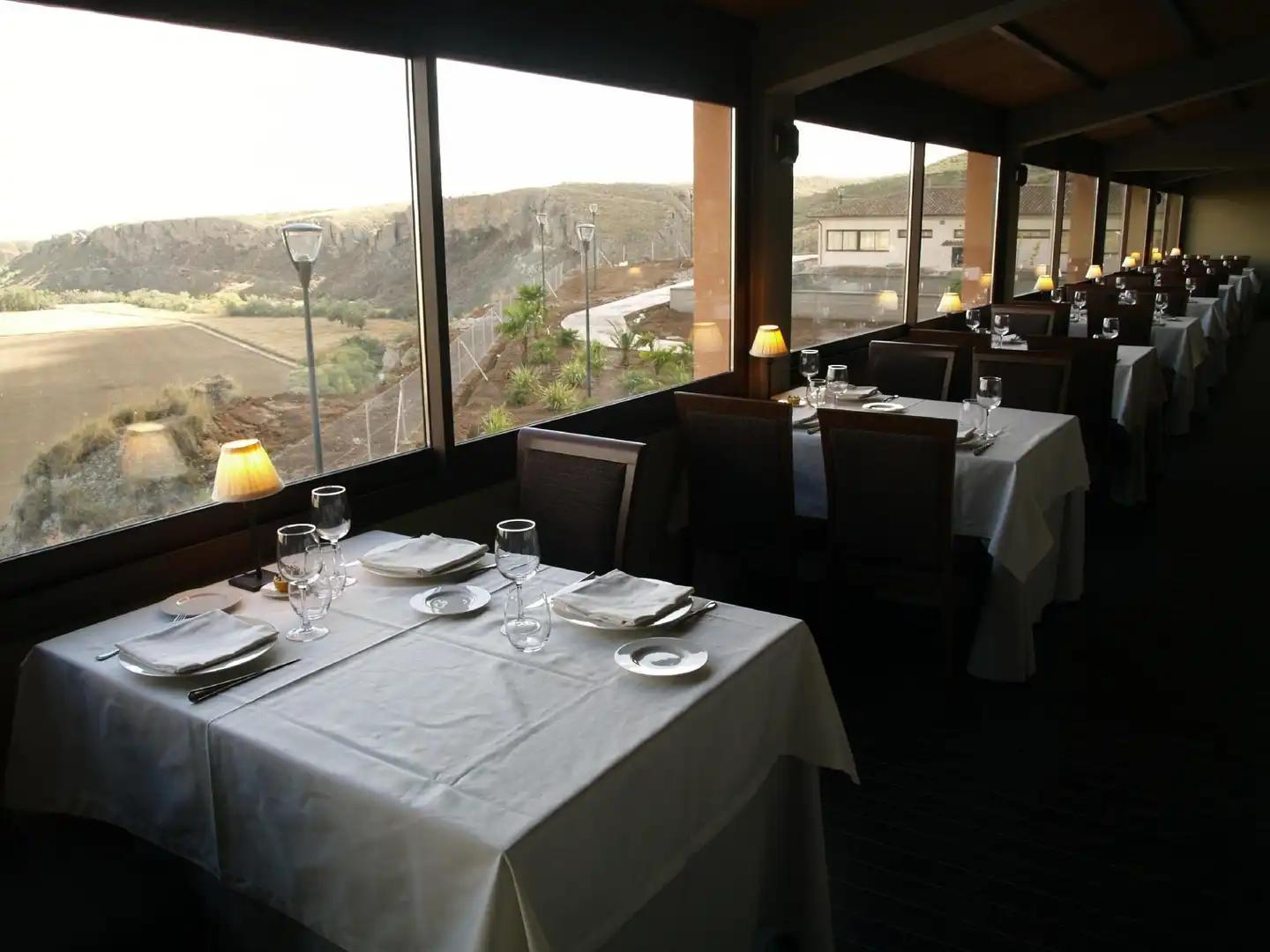 Hotel en Venta en Villarrubia de Santiago