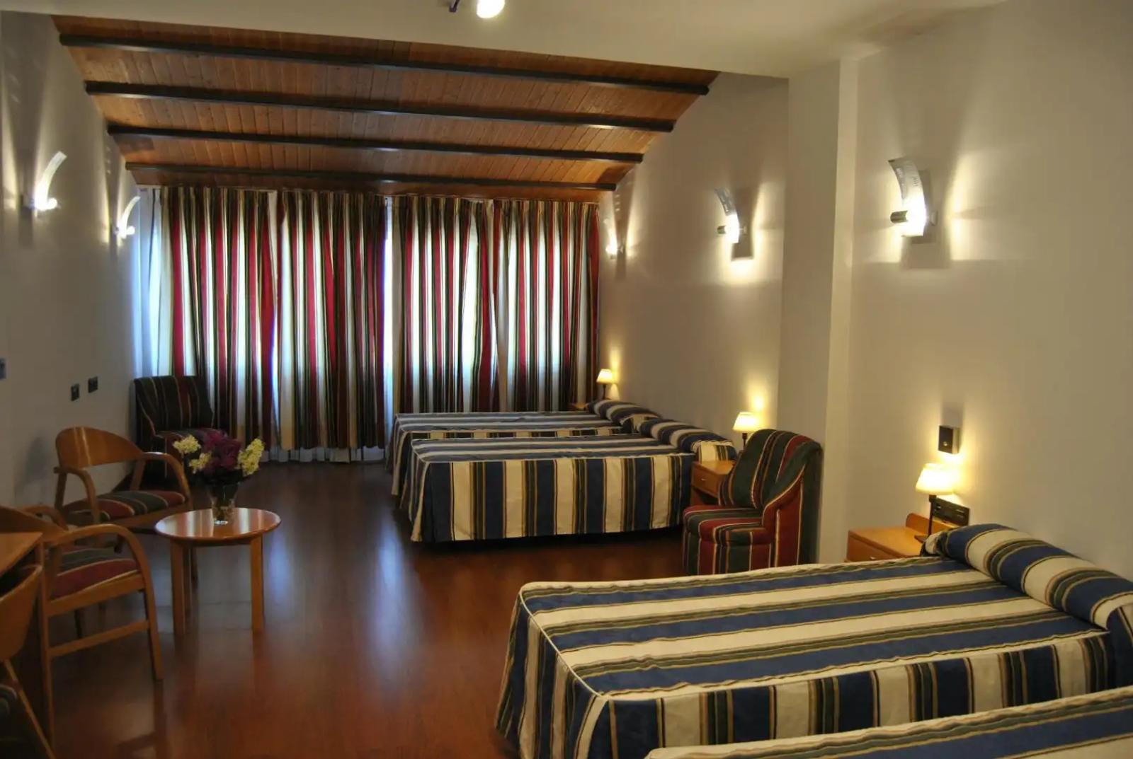 Hotel en Venta en Villarrubia de Santiago
