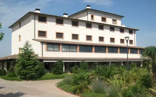 Hotel en Venta en Villarrubia de Santiago