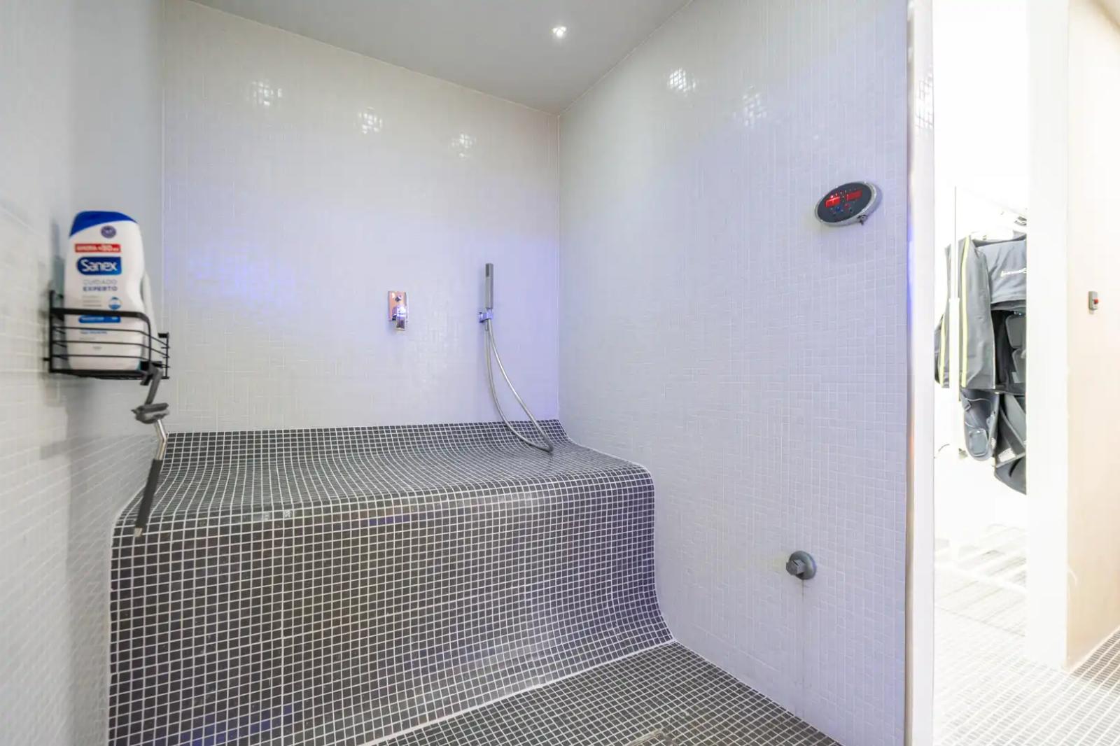 Chalet for Sale in Villaviciosa de Odón