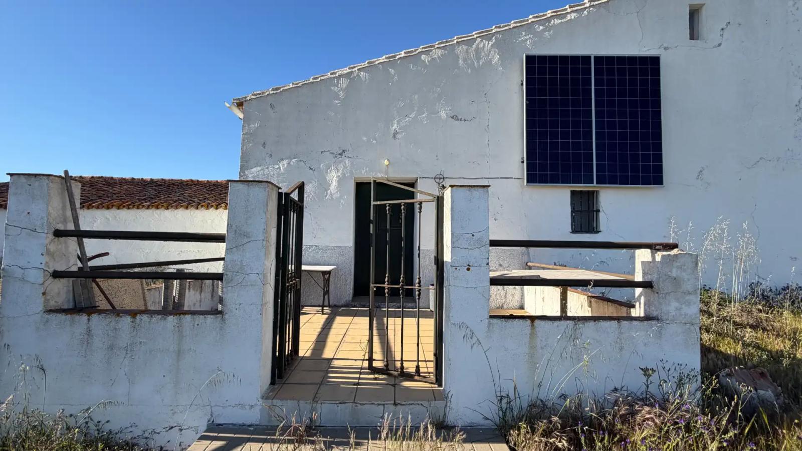 House for Sale in Paymogo