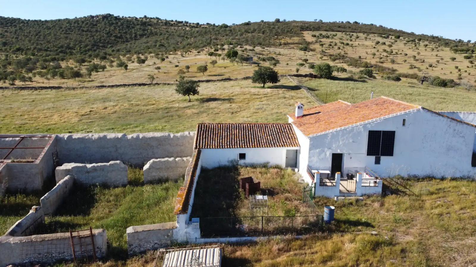 House for Sale in Paymogo