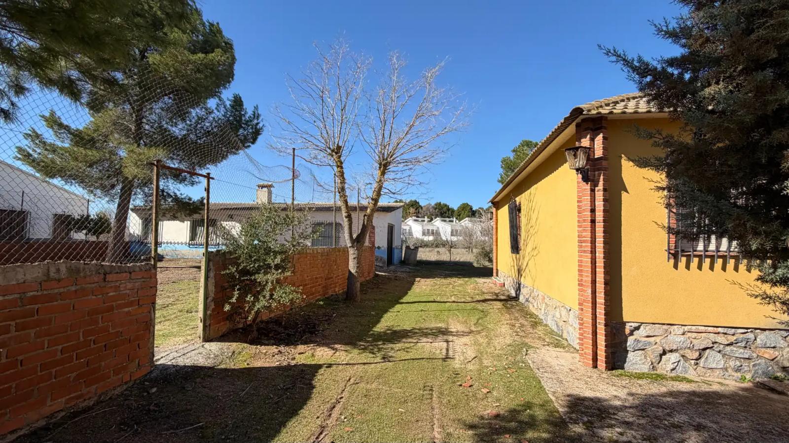 Chalet en Venta en Villafranca de los Caballeros