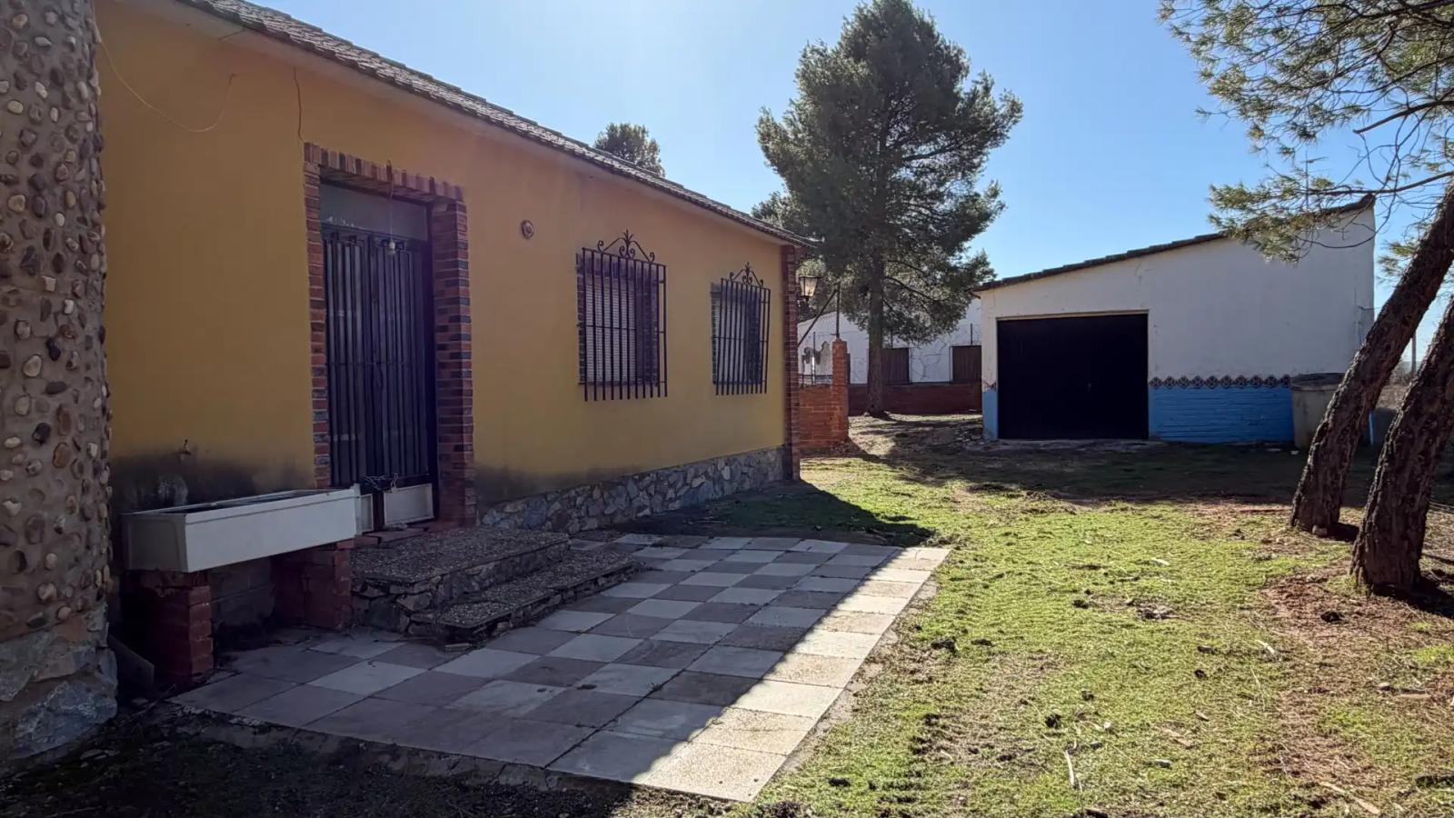 Chalet en Venta en Villafranca de los Caballeros