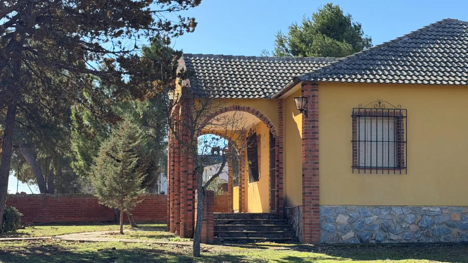 Chalet en Venta en Villafranca de los Caballeros