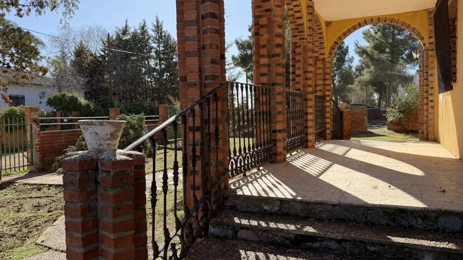 Chalet en Venta en Villafranca de los Caballeros