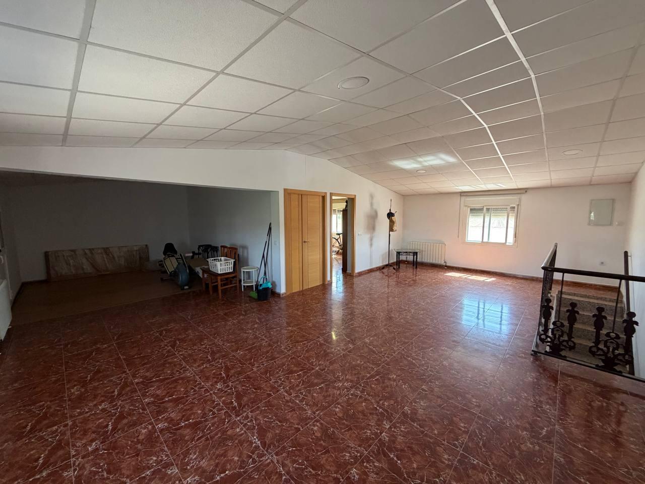 Villa for Sale in Andújar