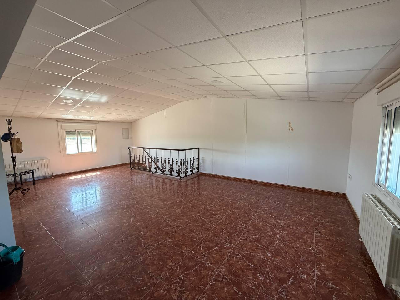 Villa for Sale in Andújar