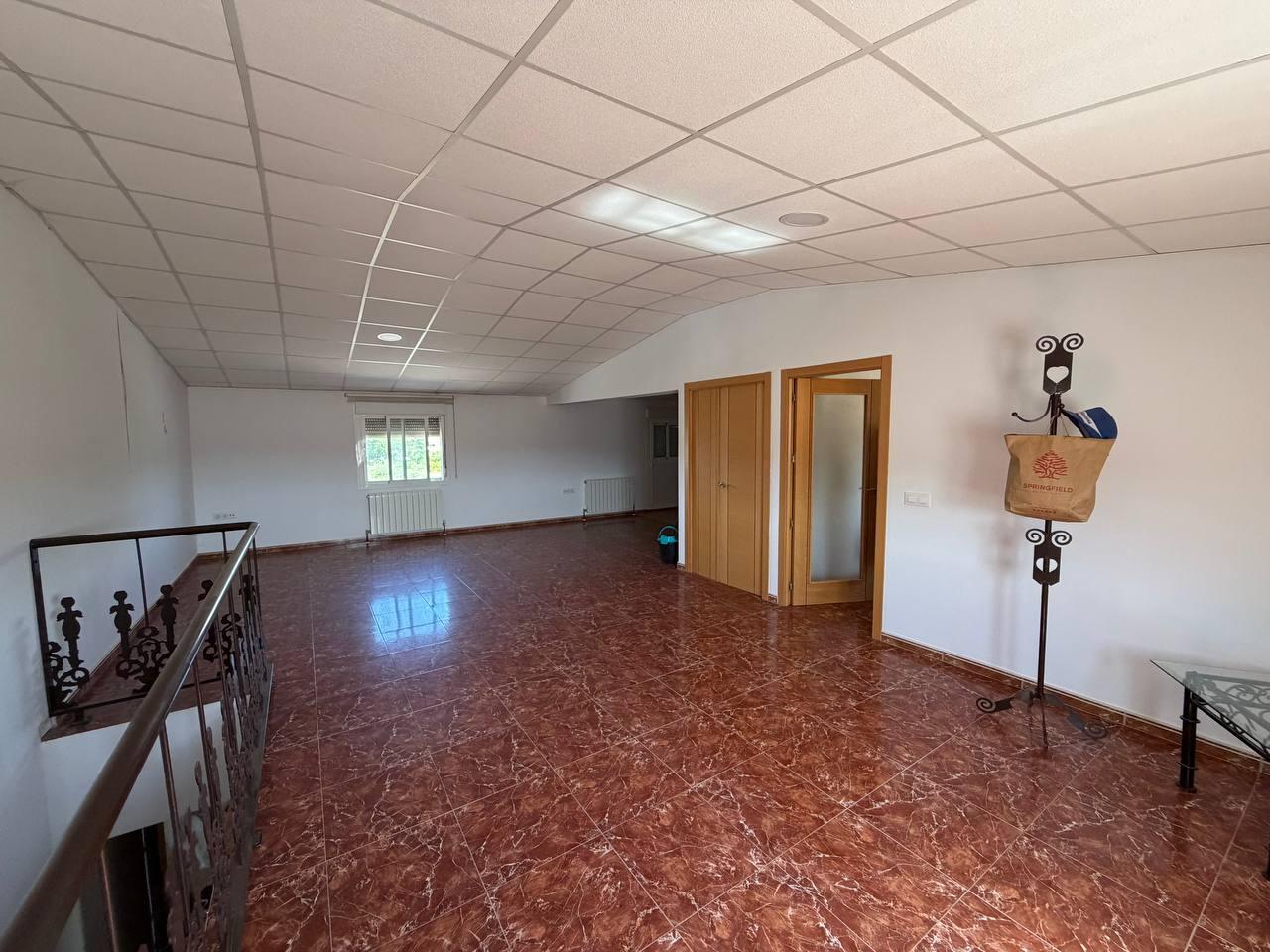 Villa for Sale in Andújar