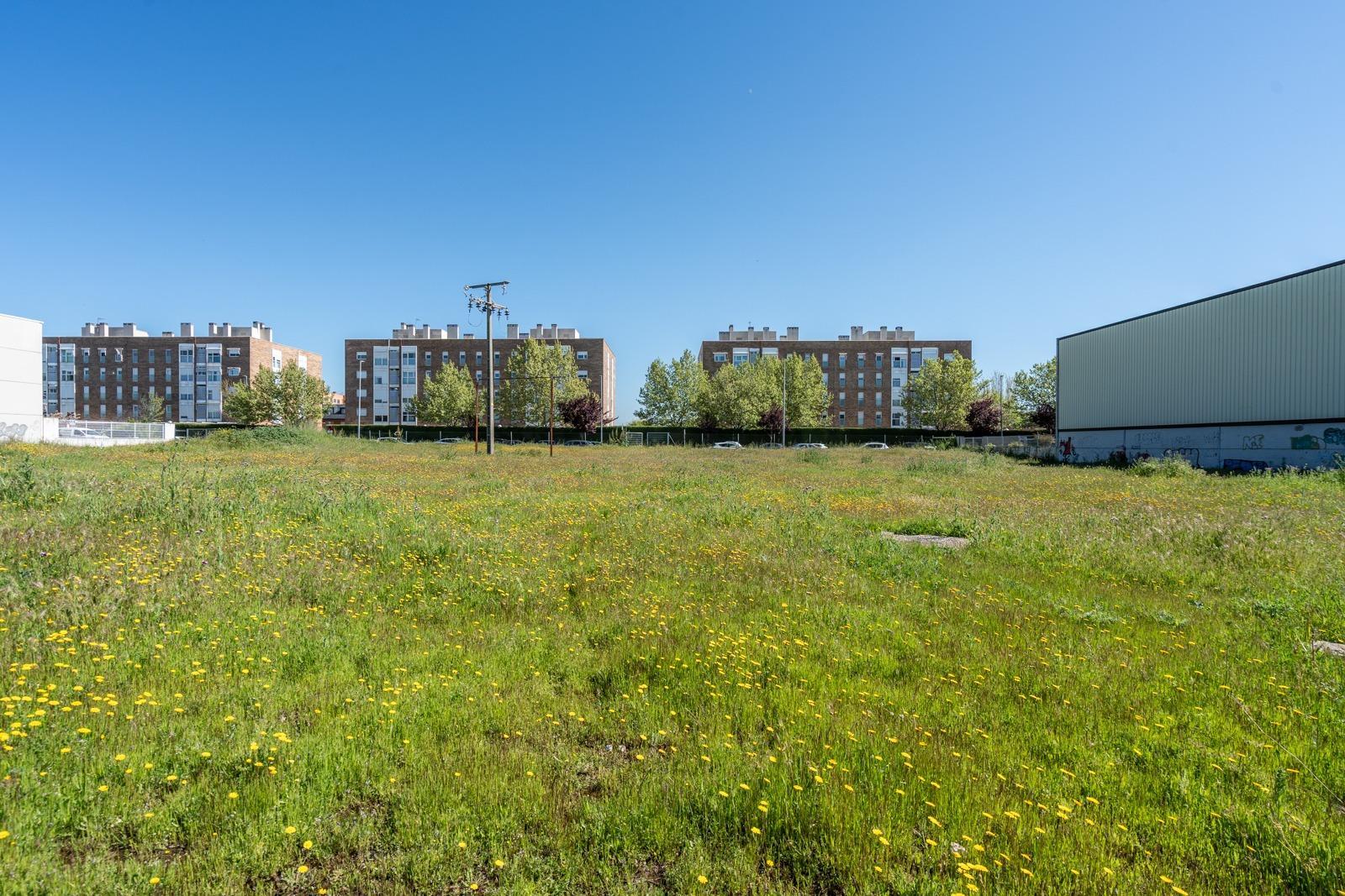 Plot for Sale in Parla