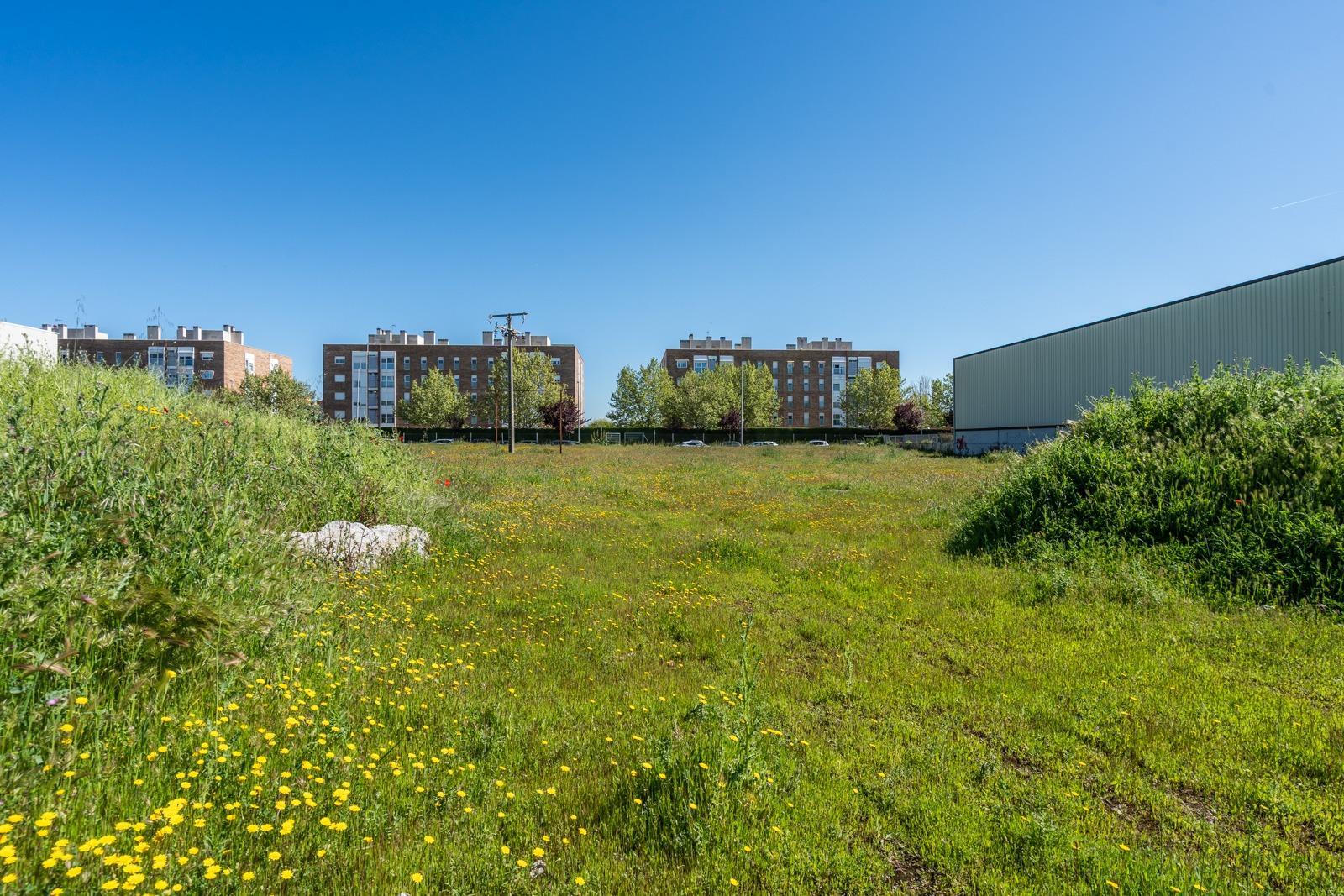Plot for Sale in Parla