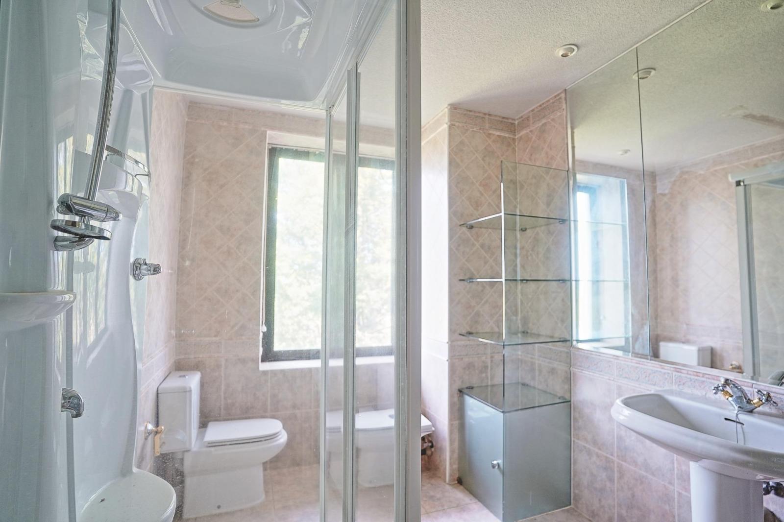 Chalet for Sale in Topas
