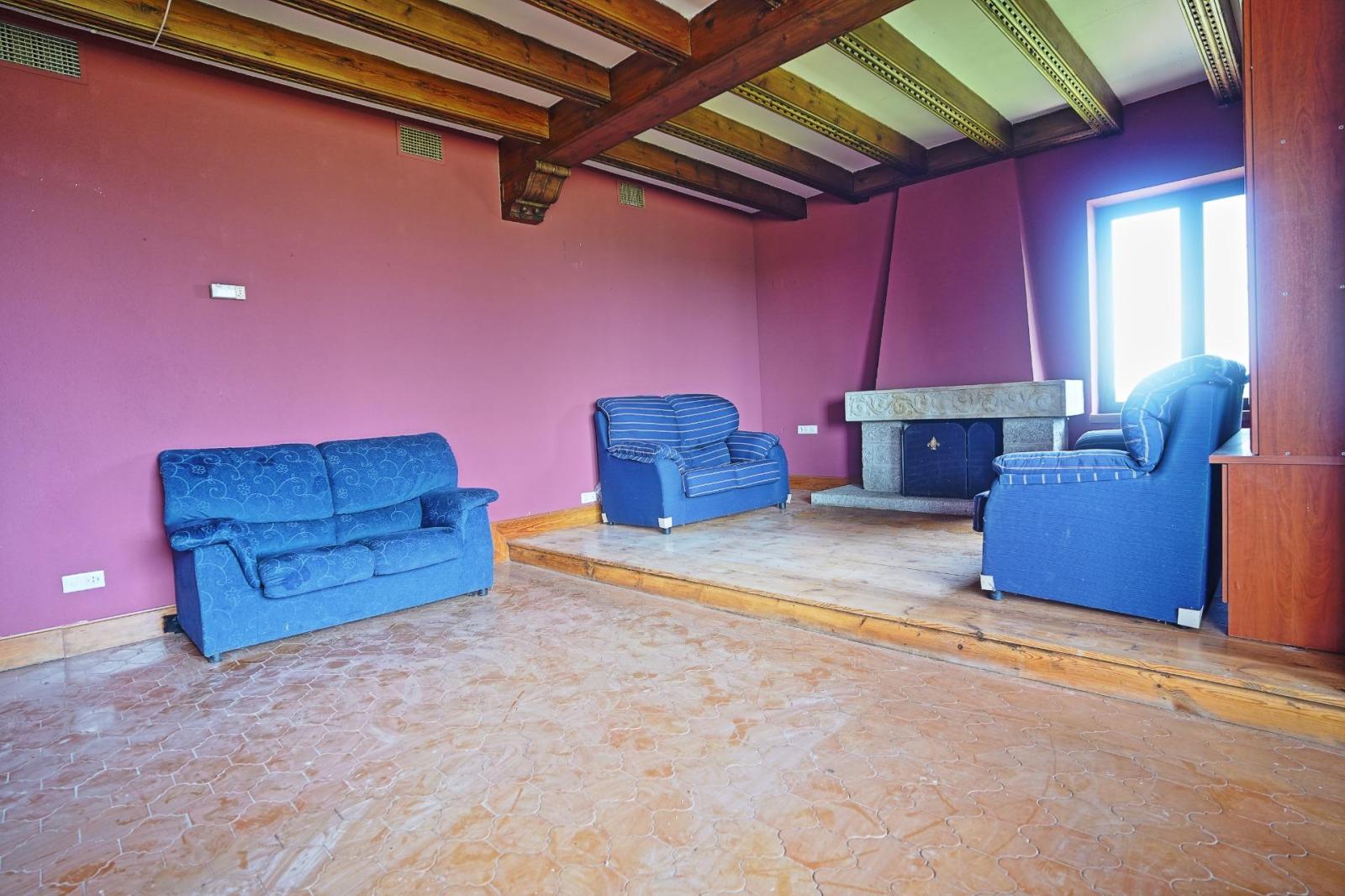 Chalet for Sale in Topas
