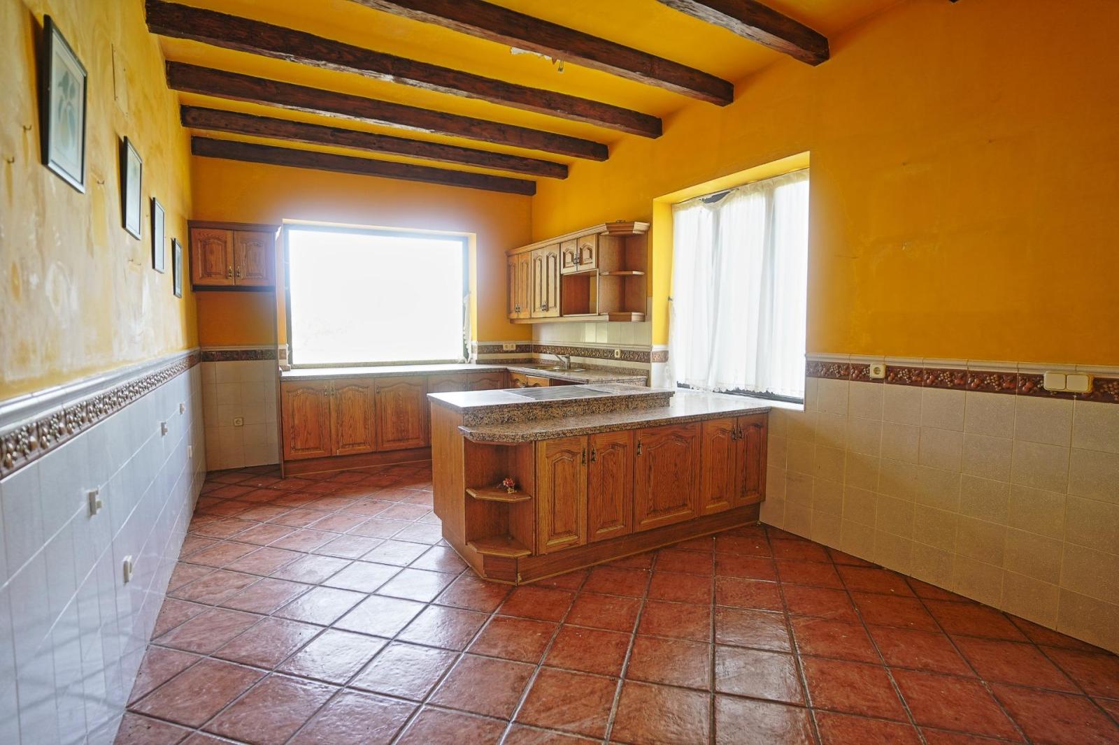 Chalet for Sale in Topas