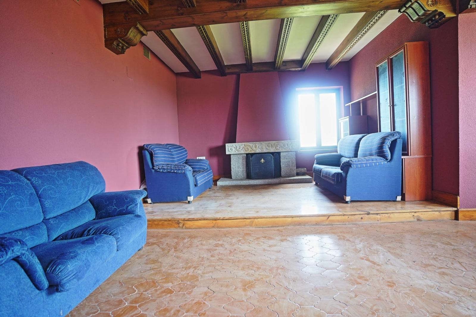 Chalet for Sale in Topas