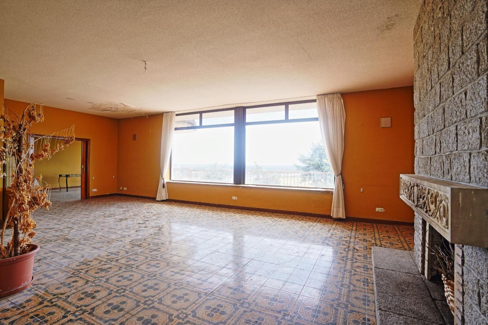Chalet for Sale in Topas