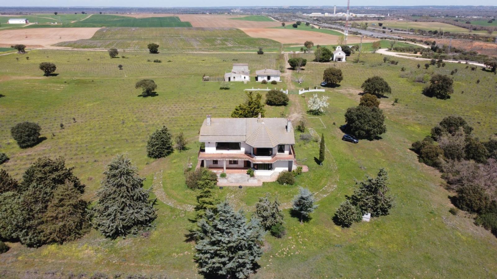 Chalet for Sale in Topas