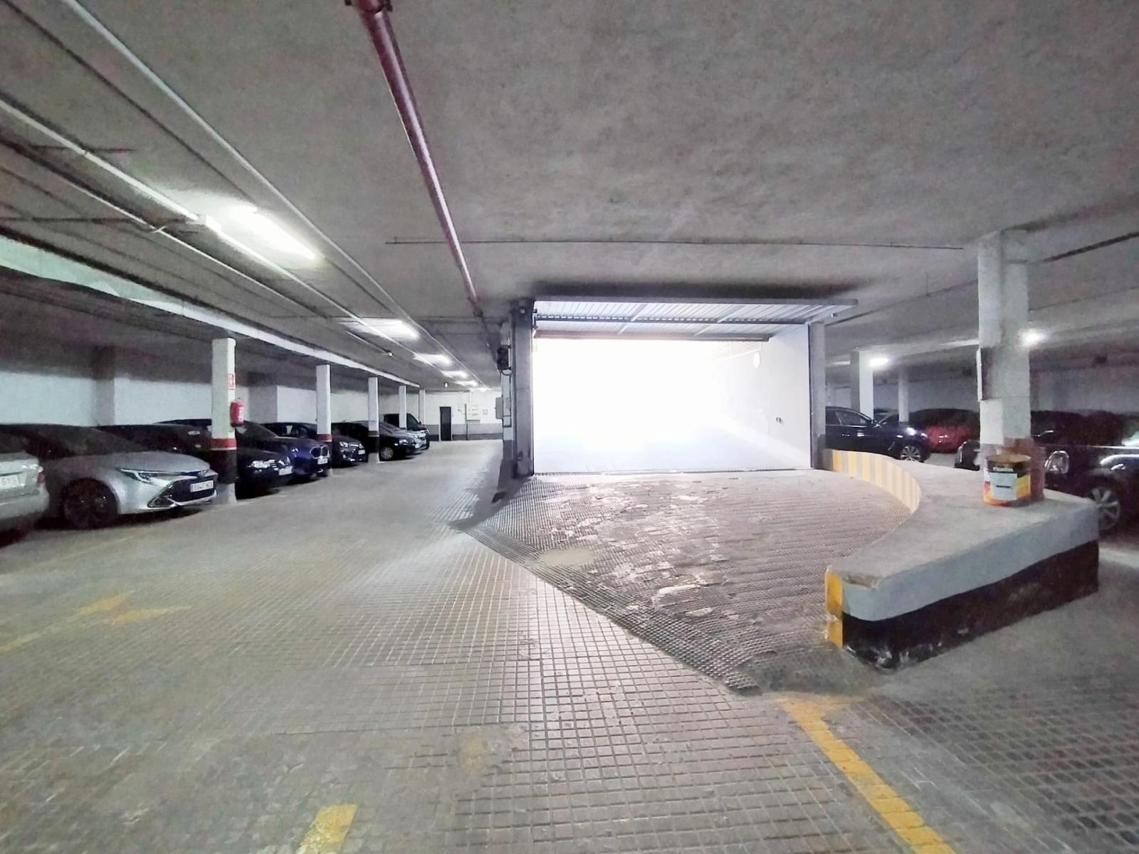 Garage for Sale in Madrid