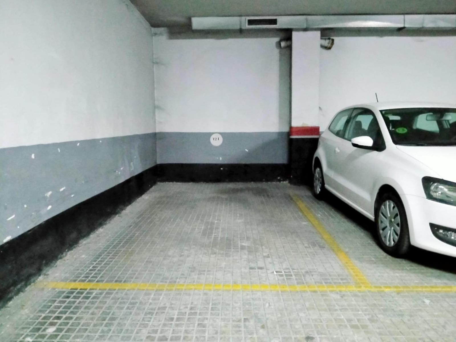 Garage for Sale in Madrid