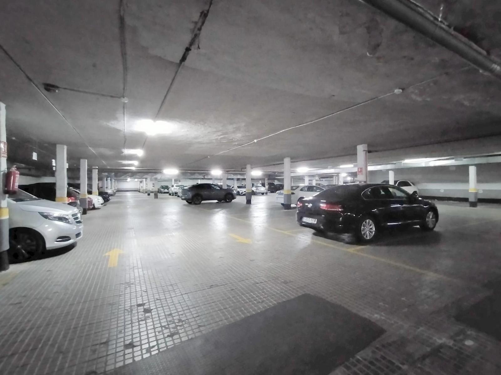 Garage for Sale in Madrid