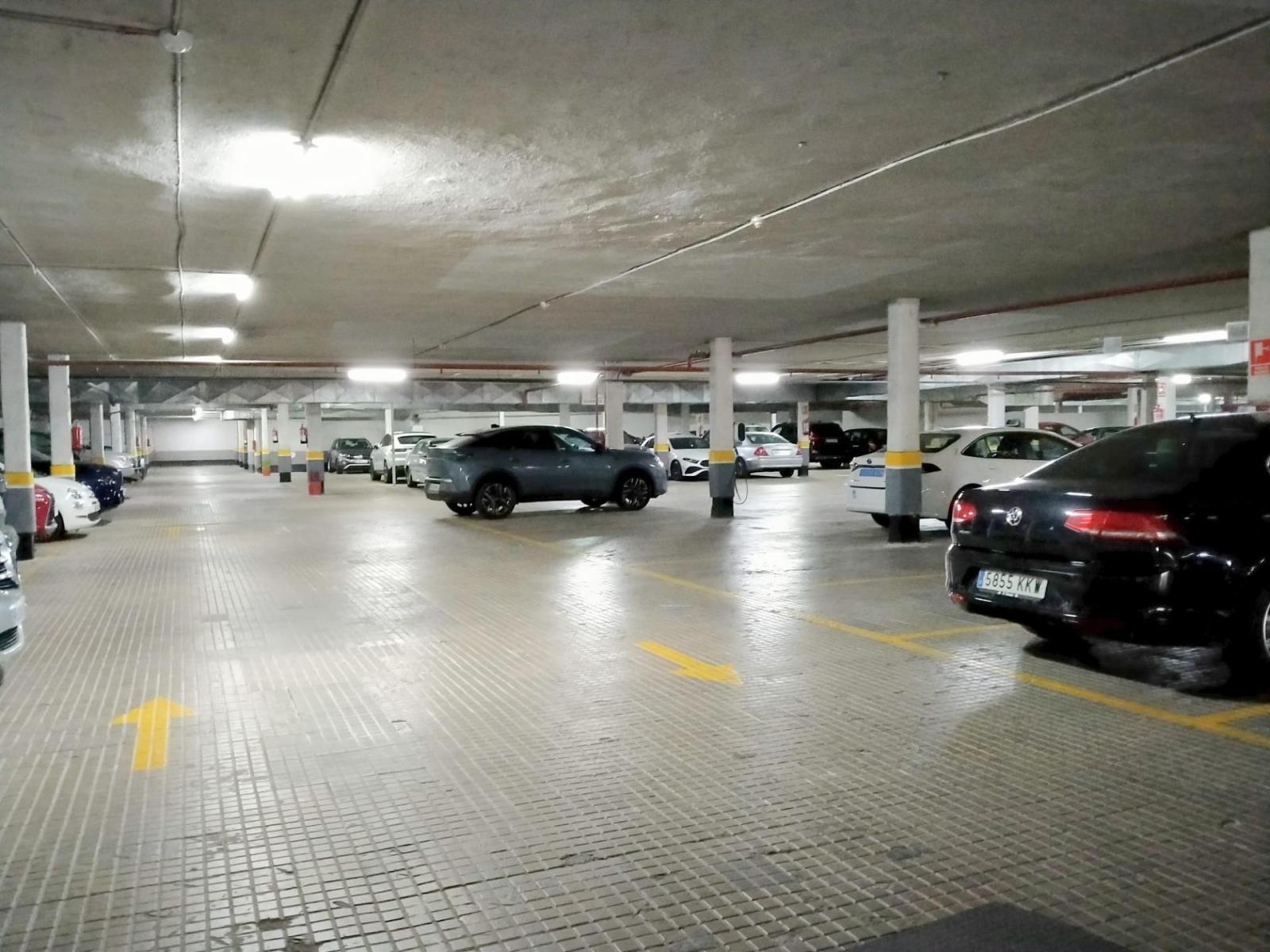 Garage for Sale in Madrid