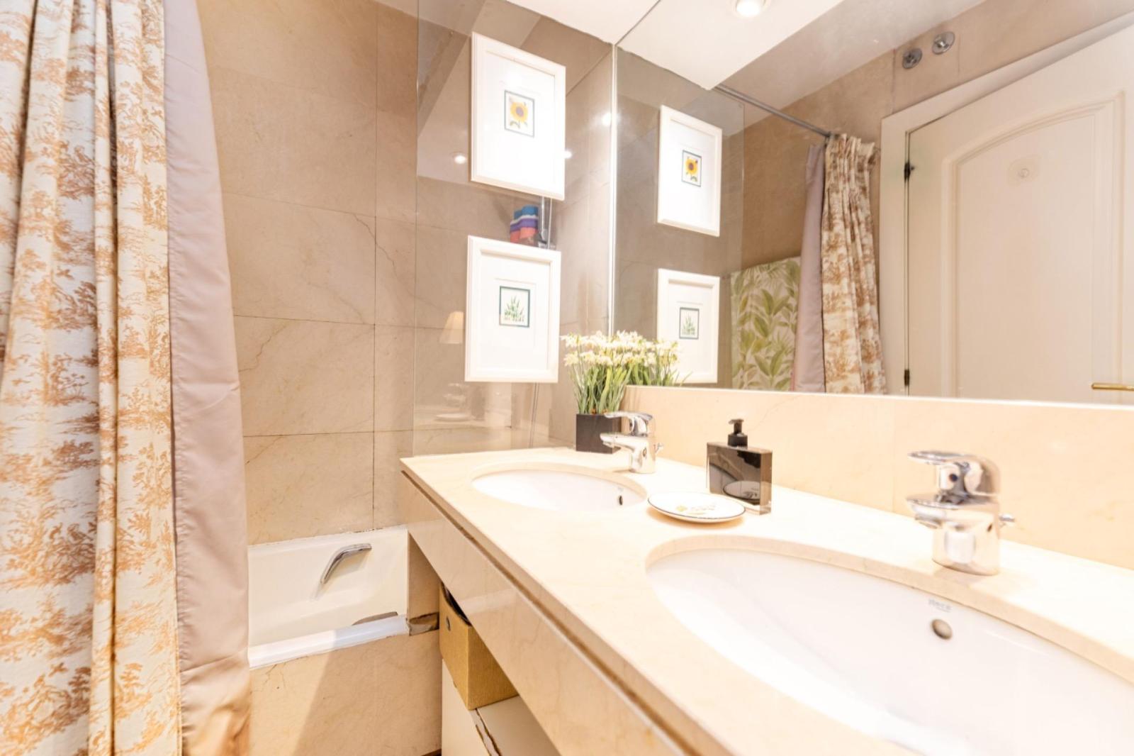 Flat for Sale in Madrid