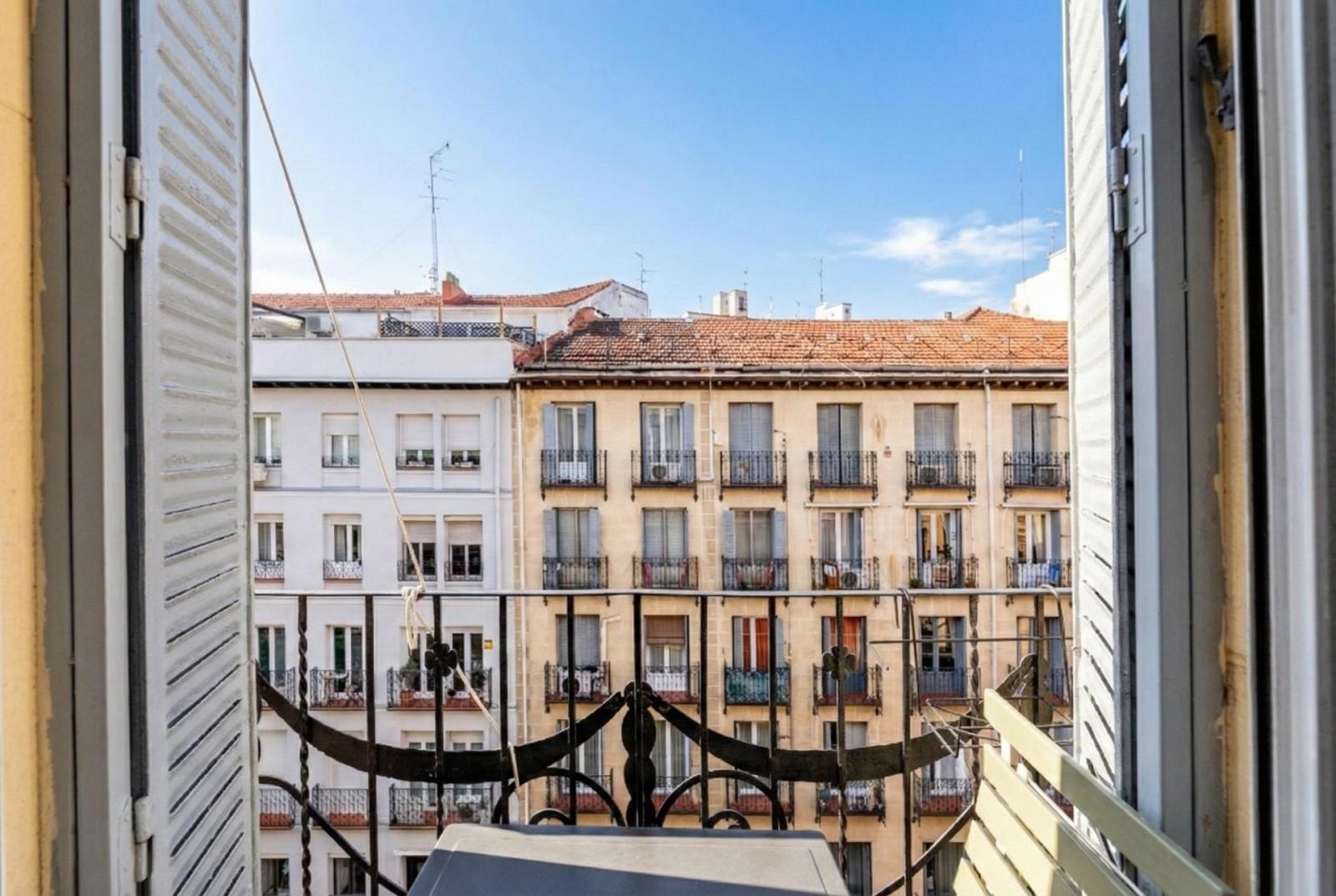 Flat for Sale in Madrid